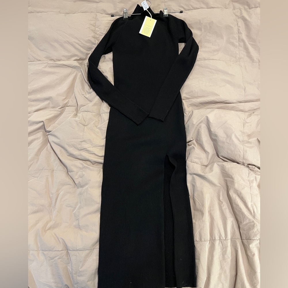 NWT! Black Wilfred Aritzia Alchemy Dress size s